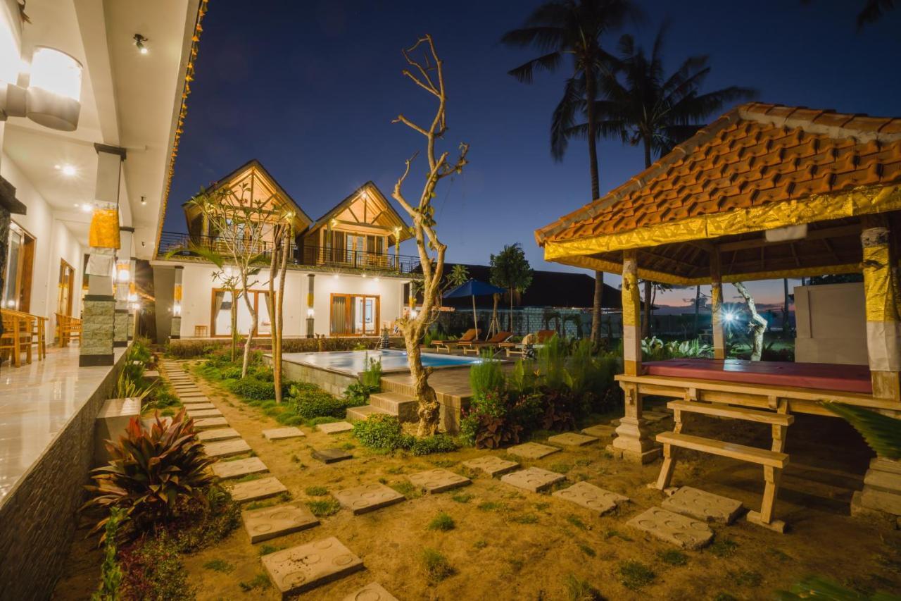 Pi Karya Beach Batununggul Luaran gambar